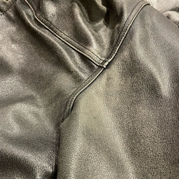 DANIER Genuine Leather Jacket in Black - Picture 8 of 9